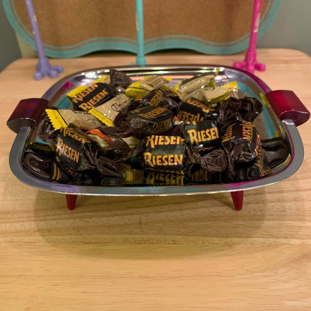 Retro chrome tray